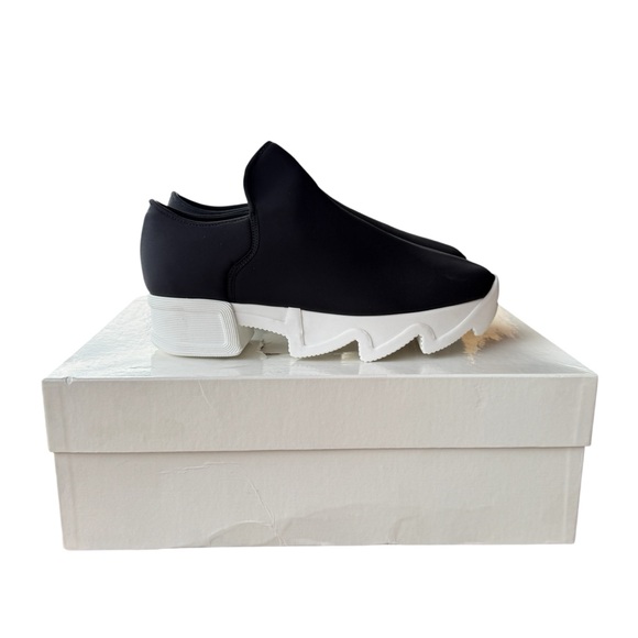 NIB IRI Wes Sneakers - Picture 1 of 11